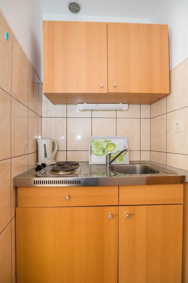 Apartments Antonija Drvenik  Buitenkant foto
